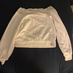 H&M small off the shoulder lace collar white puffy long sleeve shirt